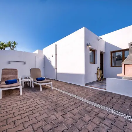 Lava And Sea- Private Pool, Amazing Sea Views 別荘 *